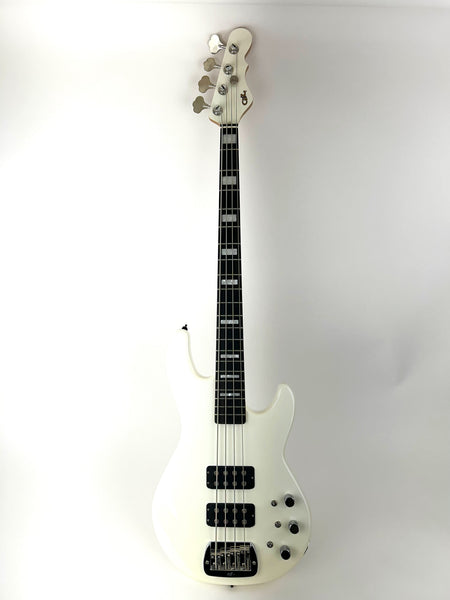 G&L L-2000