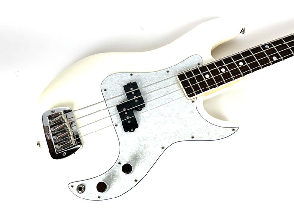 G&L LB-100